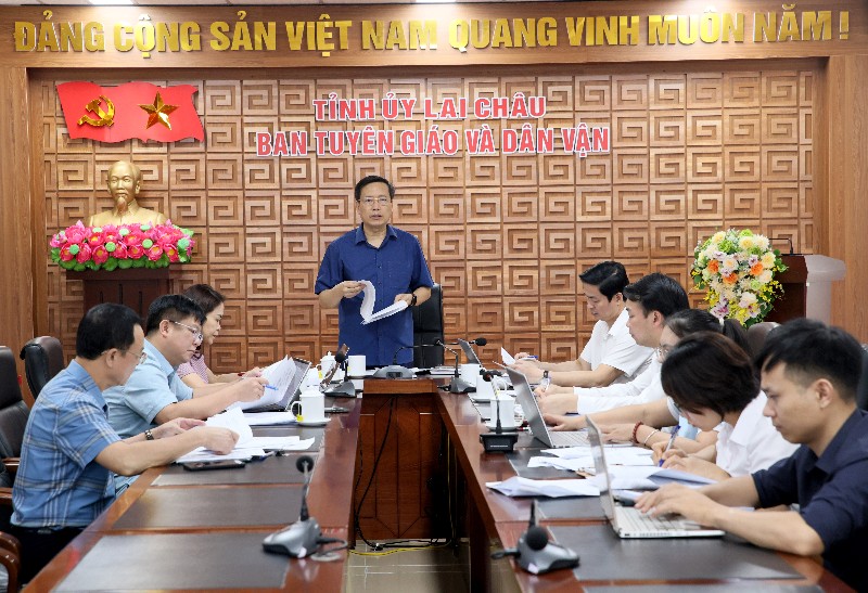 Họp Ban Tổ chức Cuộc thi sáng tác các tác phẩm văn học nghệ thuật viết về Lai Châu