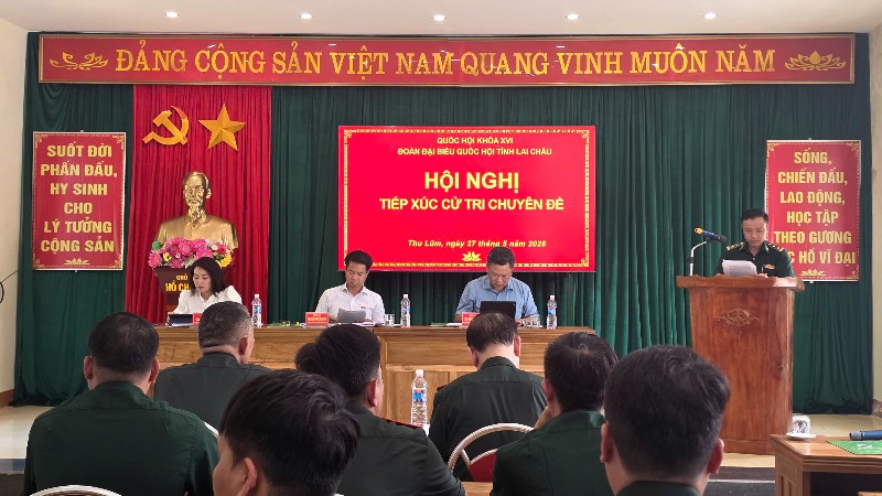 Đoàn ĐBQH tỉnh Lai Châu tiếp xúc cử tri Đồn Biên phòng Thu Lũm
