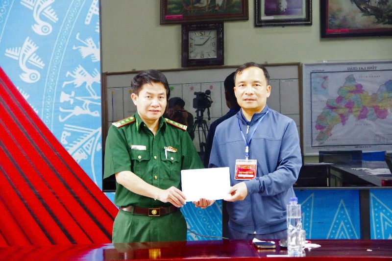 Đồn Biên phòng Dào San: Hỗ trợ 10 triệu đồng tiếp sức mùa thi