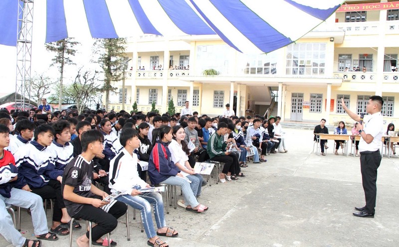 Tiếp cận môi trường làm việc chuyên nghiệp