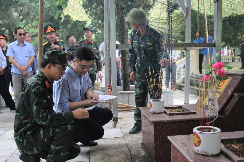 Lấy mẫu, bàn giao và số hóa thông tin mẫu hài cốt liệt sĩ