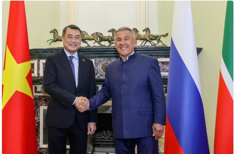 Thủ tướng Lê Minh Hưng gặp người đứng đầu Cộng hòa Tatarstan R.Minnikhanov