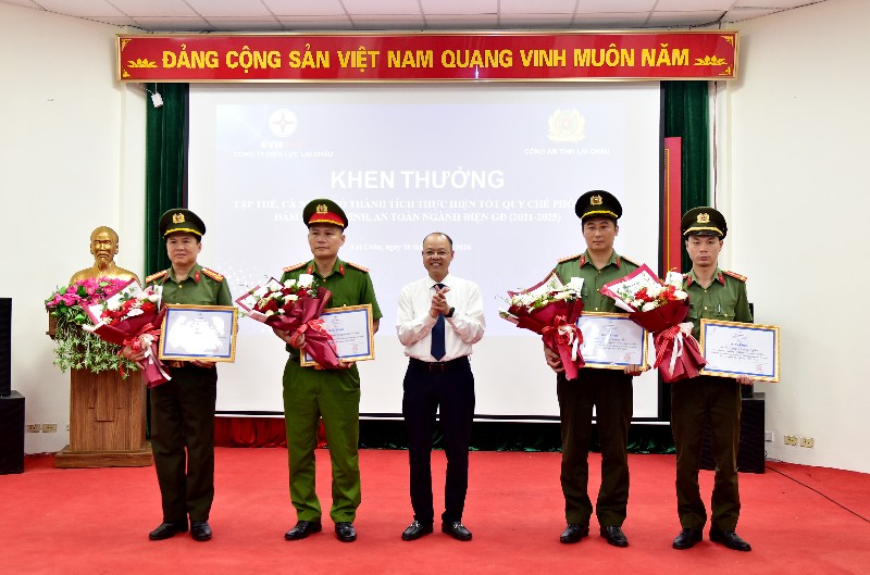 Tổng kết quy chế phối hợp bảo đảm an ninh, an toàn ngành điện 