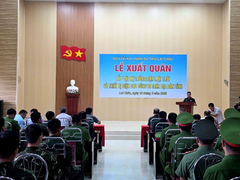  Lễ xuất quân lắp đặt hệ thống điện mặt trời cho hộ nghèo tại xã Tủa Sín Chải