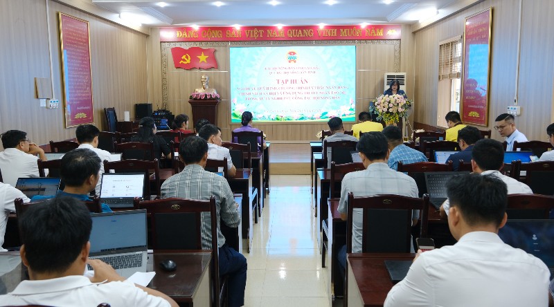 Hội Nông dân tỉnh tập huấn nghiệp vụ Quỹ hỗ trợ nông dân, chương trình ủy thác và ứng dụng AI