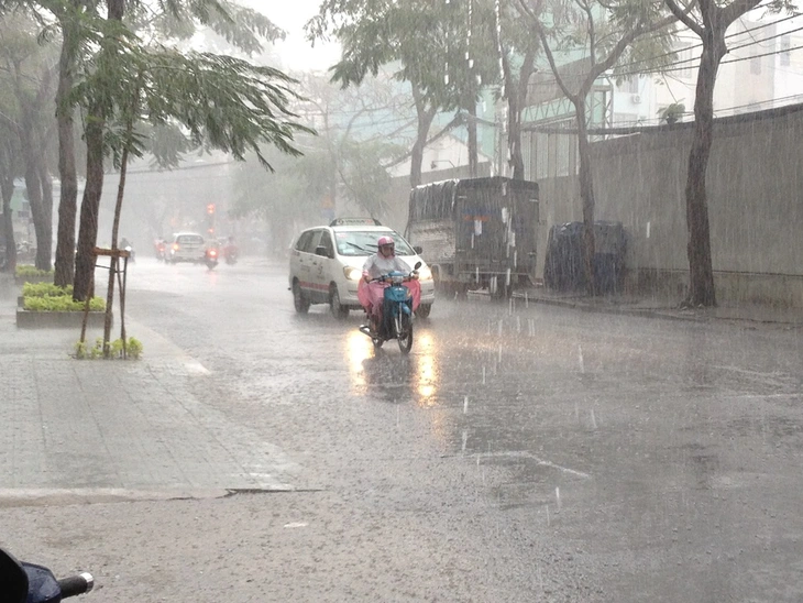 Mưa dông trên diện rộng, cảnh báo nguy cơ lũ quét 