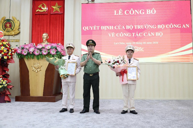 Công bố các Quyết định của Bộ trưởng Bộ Công an về công tác cán bộ