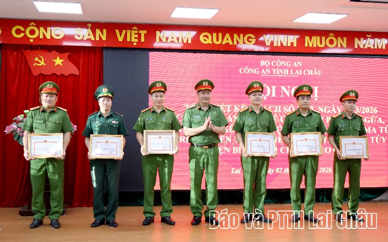 6 tập thể, 14 cá nhân được khen thưởng đợt cao điểm phòng, chống tội phạm ma túy 