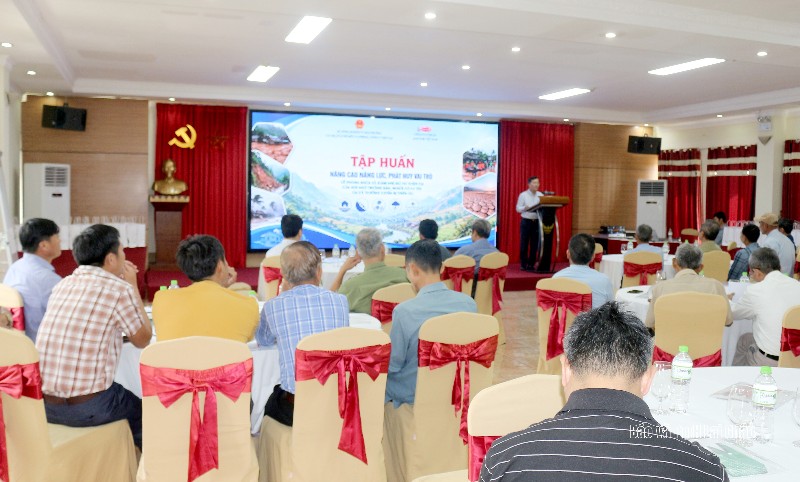 40 trưởng bản, người có uy tín được tập huấn nâng cao năng lực phòng, chống thiên tai