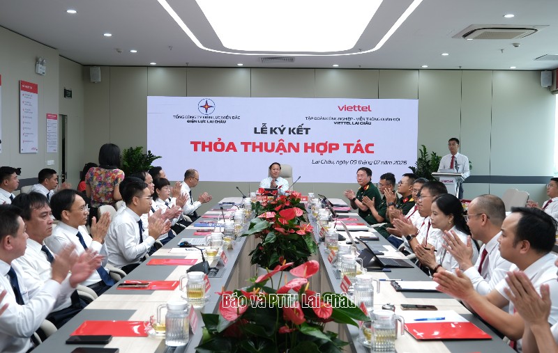 Ký kết thỏa thuận hợp tác thúc đẩy chuyển đổi số