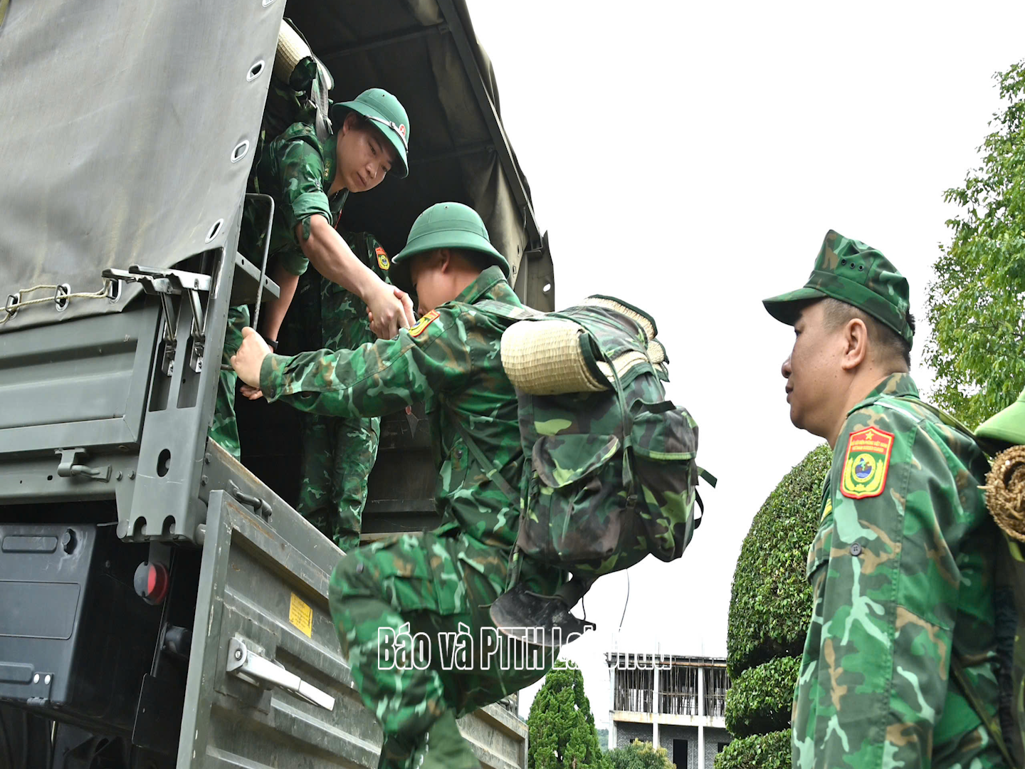 Bộ đội Biên phòng tỉnh Lai Châu điều động lực lượng hỗ trợ nhân dân vùng lũ