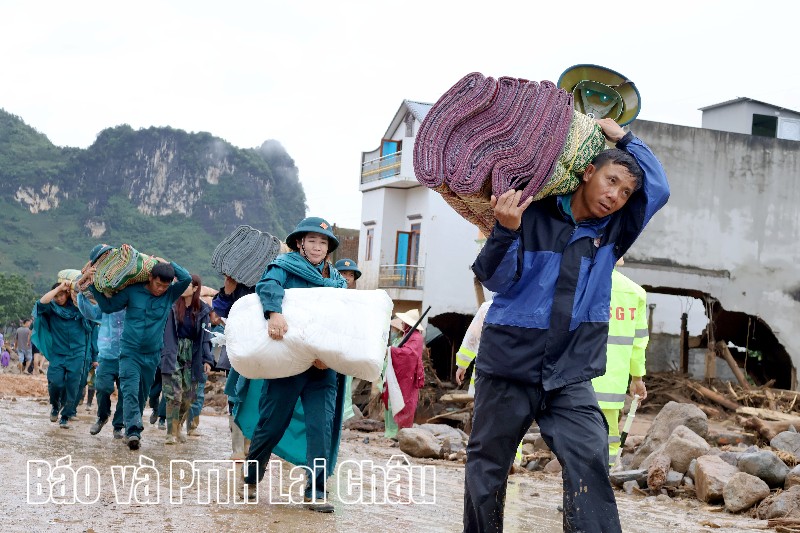 Gượng dậy sau lũ dữ