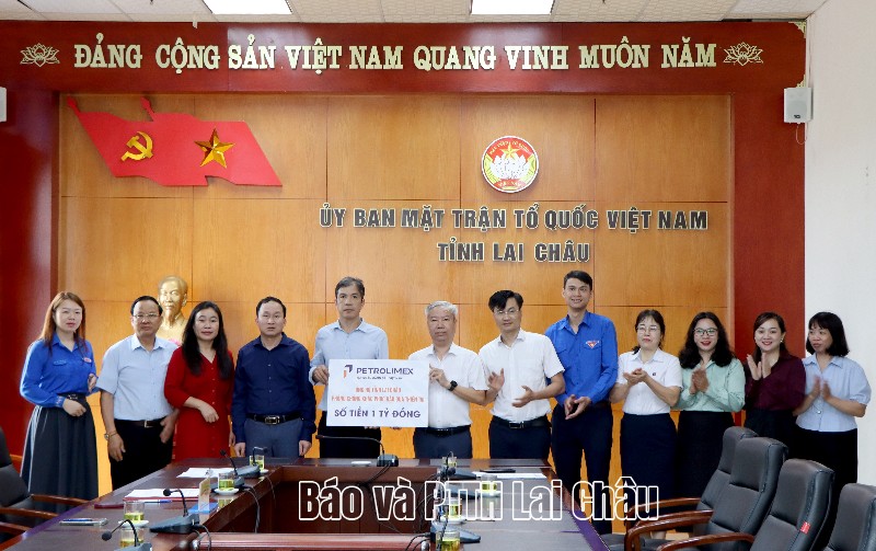 Tập đoàn Xăng dầu Việt Nam hỗ trợ Lai Châu 1 tỷ đồng khắc phục hậu quả mưa lũ