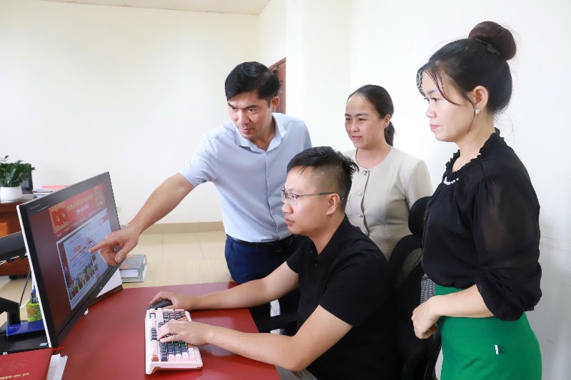Đẩy mạnh chuyển đổi số trong công tác Đảng