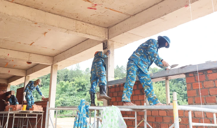 Bộ trưởng Giáo dục và Đào tạo chịu trách nhiệm toàn diện về xây dựng trường nội trú liên cấp