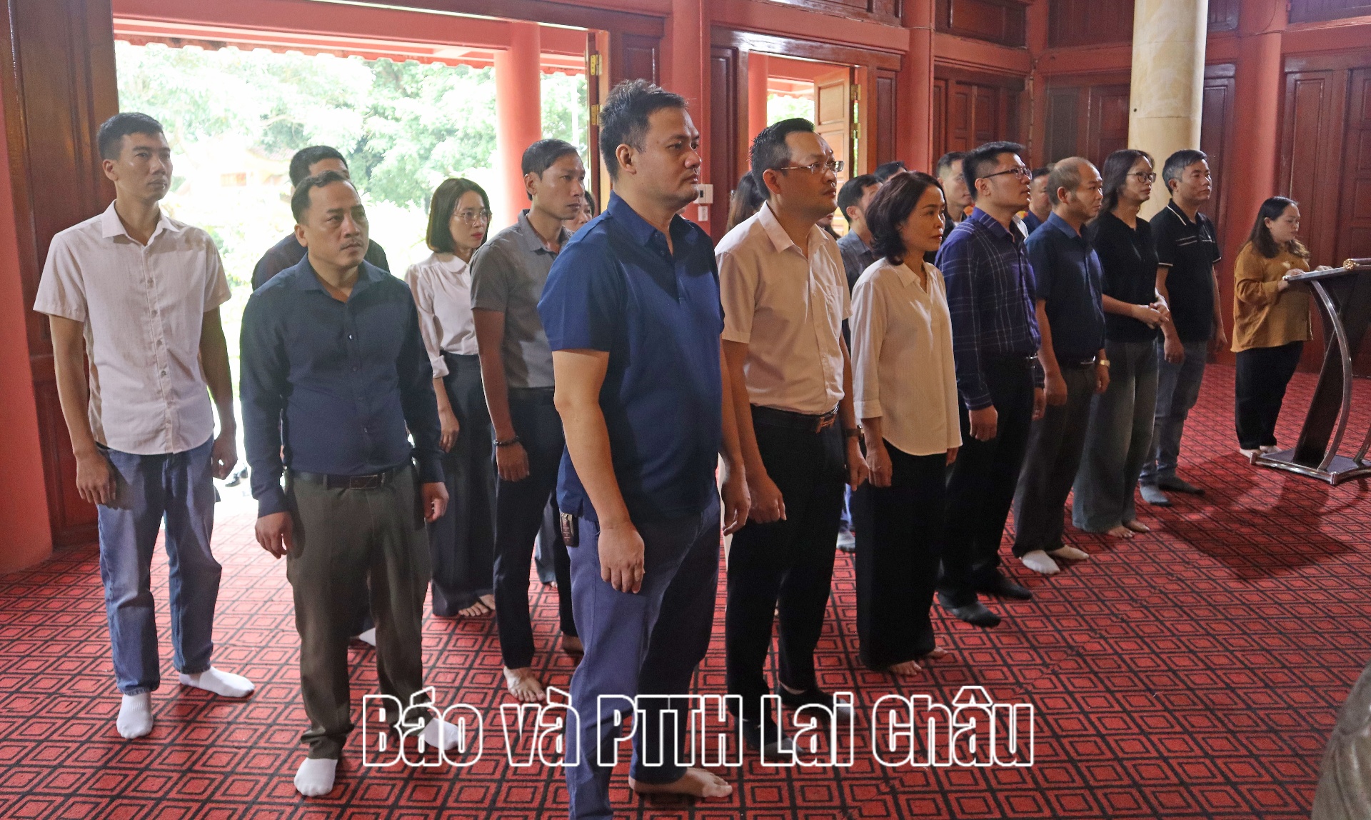 dâng hương 