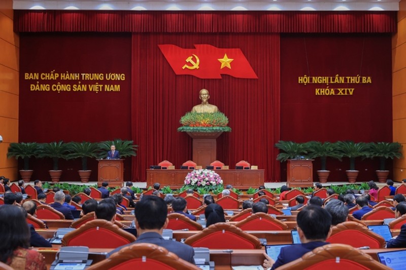 Thông cáo báo chí ngày làm việc thứ năm và bế mạc  Hội nghị Trung ương 3 khoá XIV