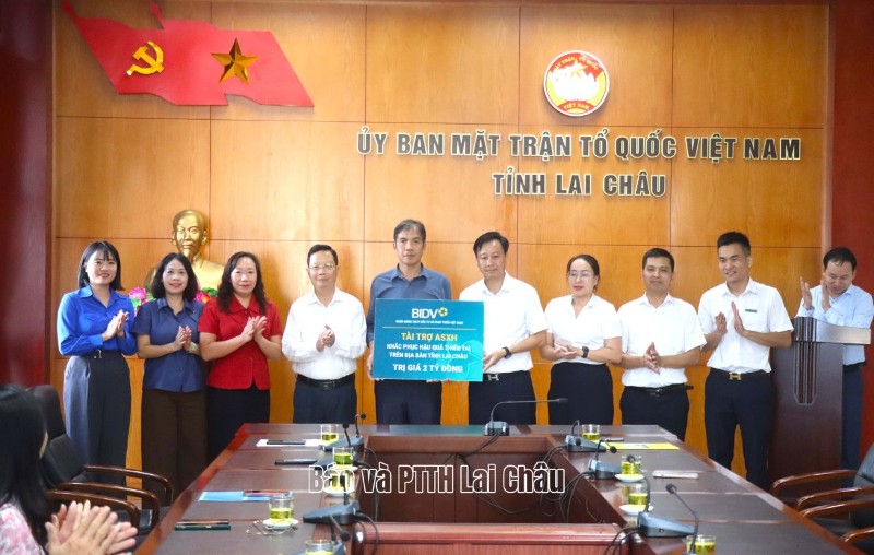 Tiếp nhận kinh phí hỗ trợ nhân dân tỉnh Lai Châu khắc phục hậu quả thiên tai