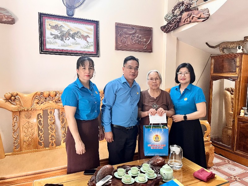 Chăm lo, bảo vệ quyền lợi đoàn viên, người lao động