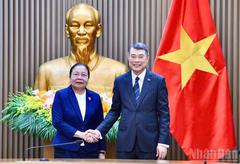 Việt Nam và Lào cần tăng cường chia sẻ kinh nghiệm thực tiễn xây dựng tổ chức bộ máy, quản lý Nhà nước