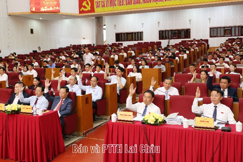 Kỳ họp thứ năm HĐND tỉnh khóa XVI thông qua 16 nghị quyết quan trọng