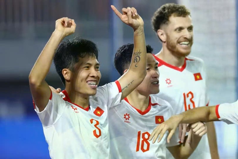 Tuyển Việt Nam thắng dễ Indonesia 3-0
