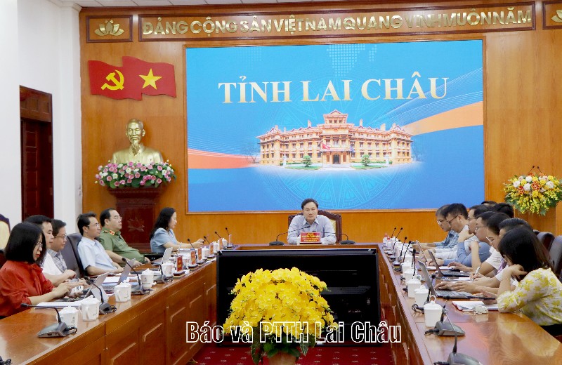 Phiên họp toàn thể về đối ngoại Đảng và đối ngoại nhân dân
