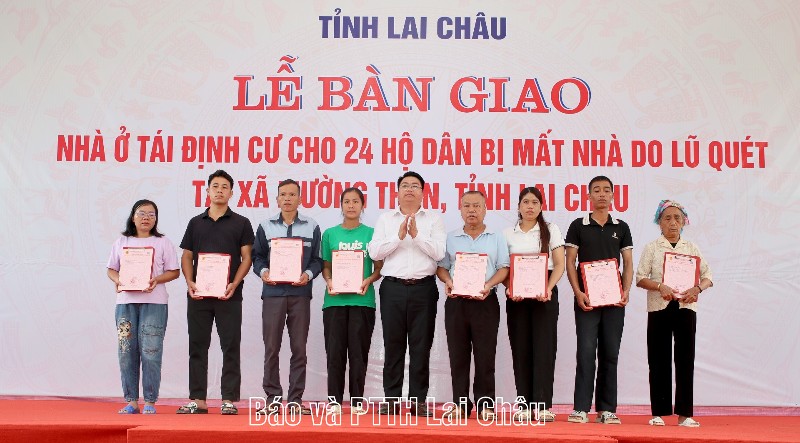 Mường Than 24 mái ấm mới hồi sinh sau lũ