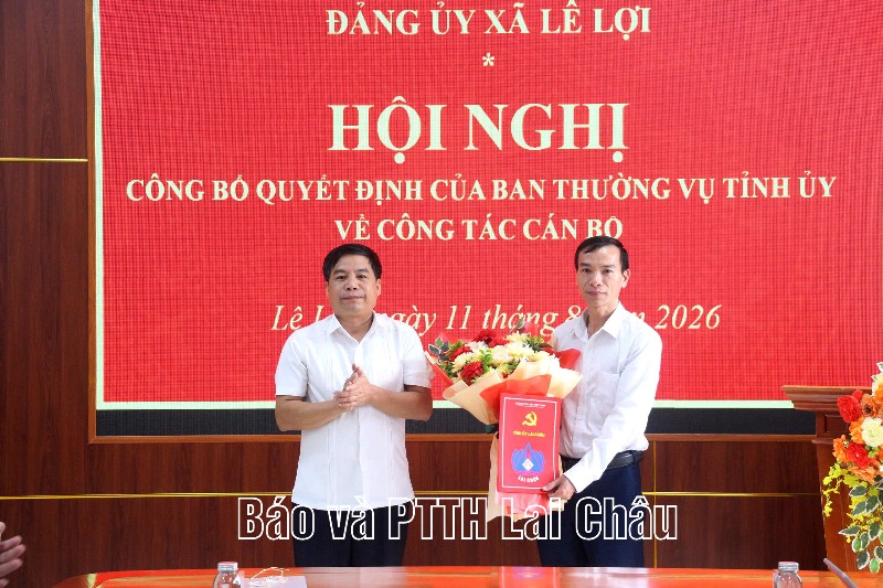 Công bố quyết định về công tác cán bộ tại xã Lê Lợi
