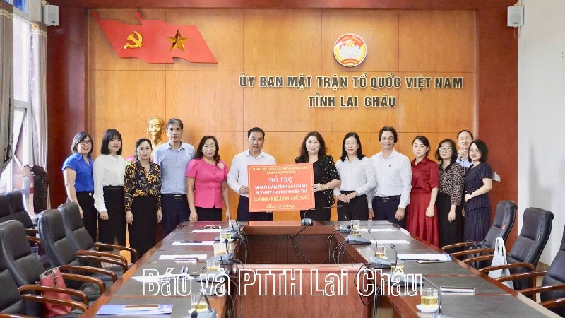 Ủy ban MTTQ Việt Nam thành phố Đà Nẵng trao 2 tỷ đồng hỗ trợ Lai Châu khắc phục hậu quả thiên tai