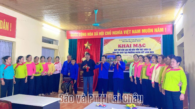 24 thành viên tham gia duy trì Câu lạc bộ bảo tồn hát dân ca dân tộc Giáy