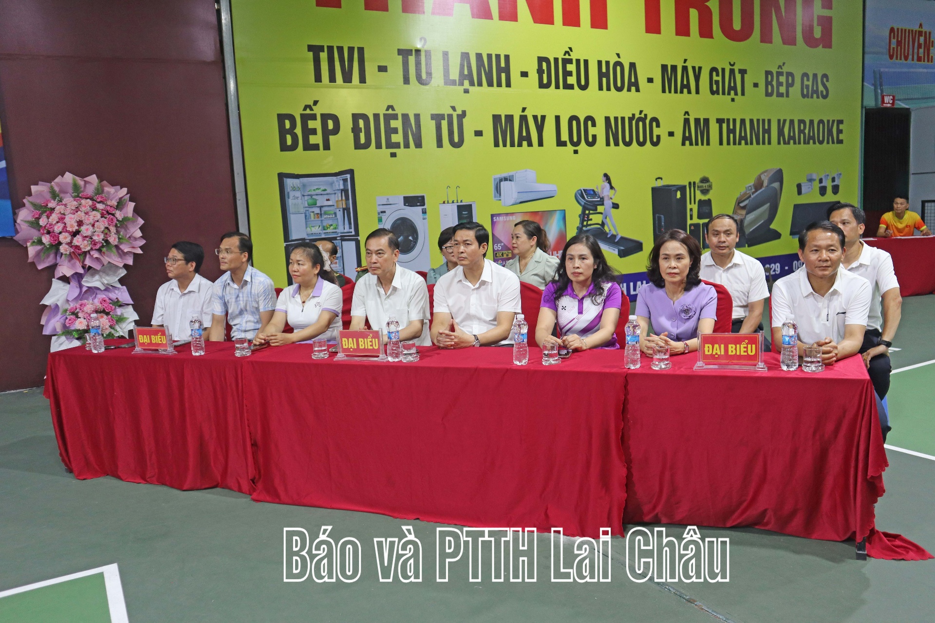 đại biểu dự
