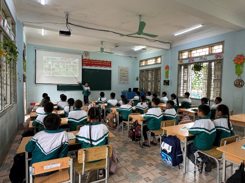 Bình Lư tinh gọn đầu mối trường học 