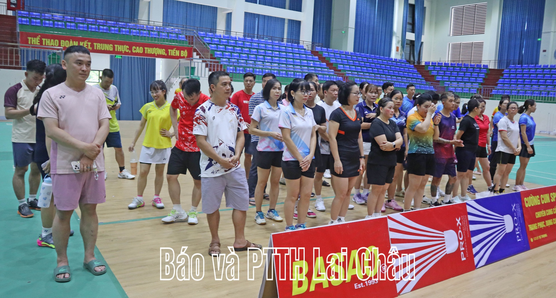 dự