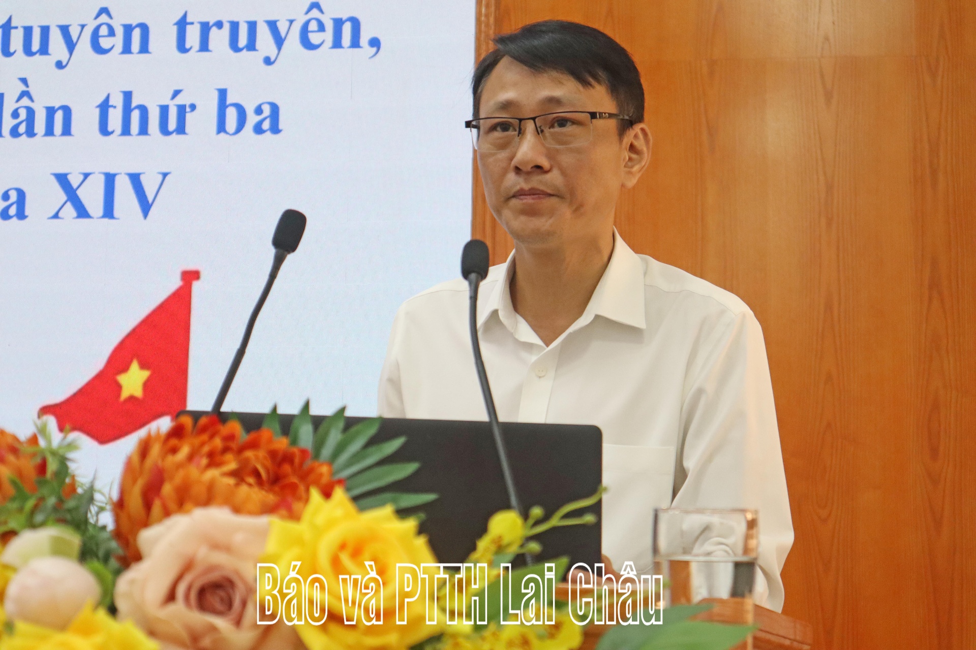 dự 
