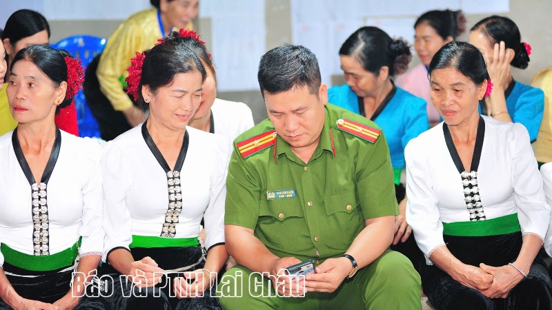 Phát huy vai trò của lực lượng cảnh sát khu vực trong công tác bảo đảm an ninh, trật tự tại cơ sở gắn với thực hiện phong trào thi đua “Ba nhất”