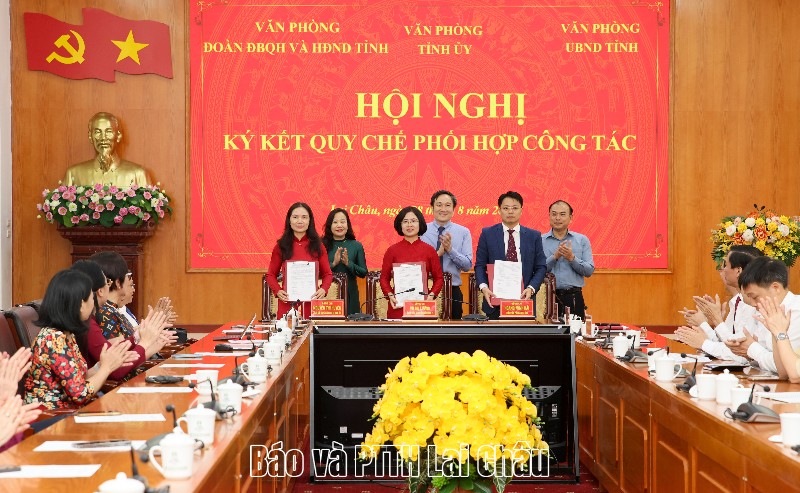 Hội nghị ký kết quy chế phối hợp công tác giữa 3 văn phòng 