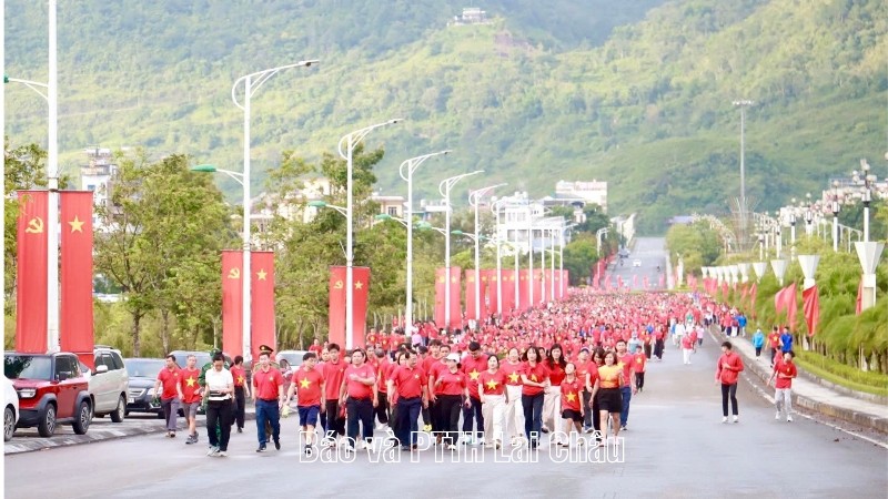 Lai Châu hưởng ứng Chương trình đi bộ “Cùng Việt Nam tiến bước” năm 2026