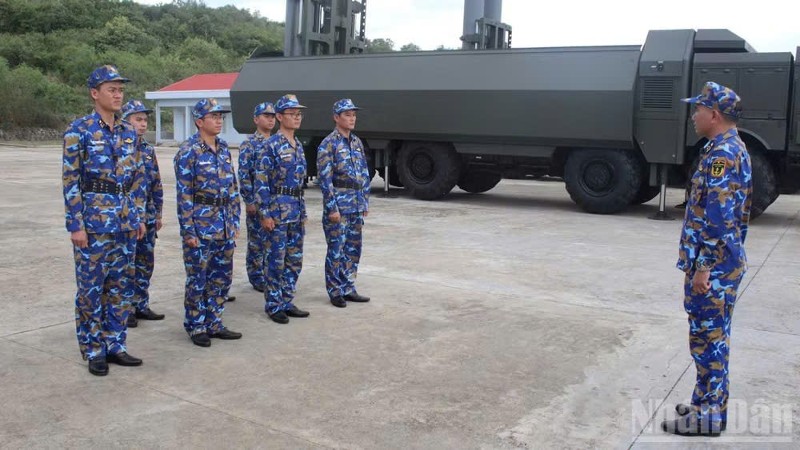Chinh phục khoa học-công nghệ để làm chủ vũ khí hiện đại