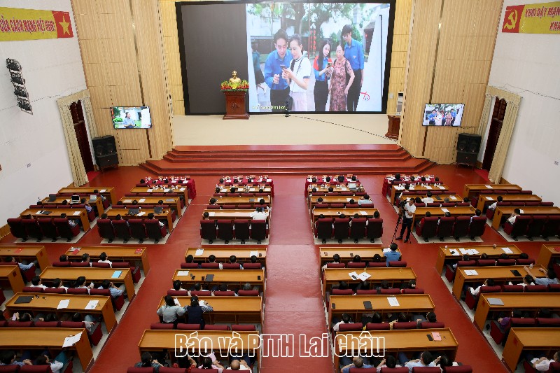 Hội nghị toàn quốc nghiên cứu, học tập, quán triệt và triển khai thực hiện một số nghị quyết, chỉ thị của Bộ Chính trị