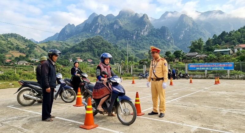 Cục Cảnh sát giao thông triển khai chiến dịch đào tạo kỹ năng lái xe máy an toàn trên toàn quốc 
