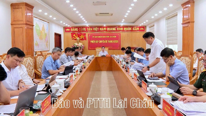 UBND tỉnh: Phiên họp chuyên đề tháng 9 