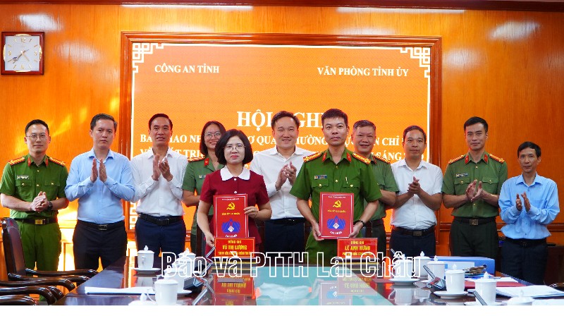  Bàn giao nhiệm vụ Cơ quan Thường trực Ban chỉ đạo về phát triển khoa học, công nghệ, đổi mới sáng tạo và chuyển đổi số tỉnh