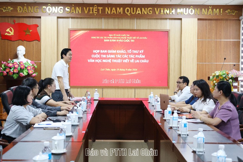 Họp ban giám khảo, tổ thư ký Cuộc thi sáng tác các tác phẩm văn học nghệ thuật viết về Lai Châu