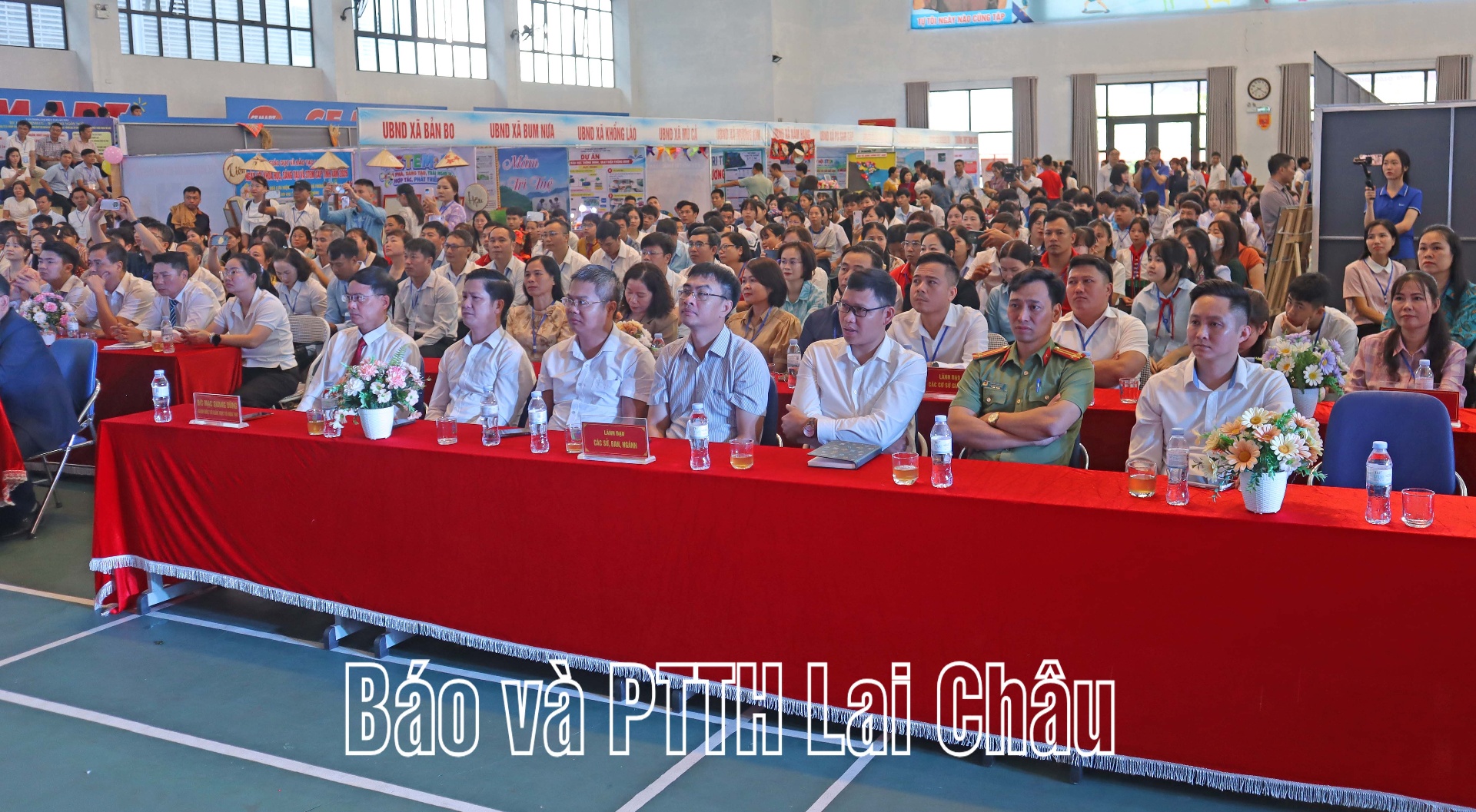 dự 