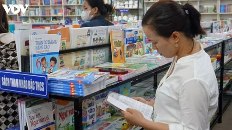 Thủ tướng yêu cầu cung ứng đủ sách giáo khoa trước 22/9