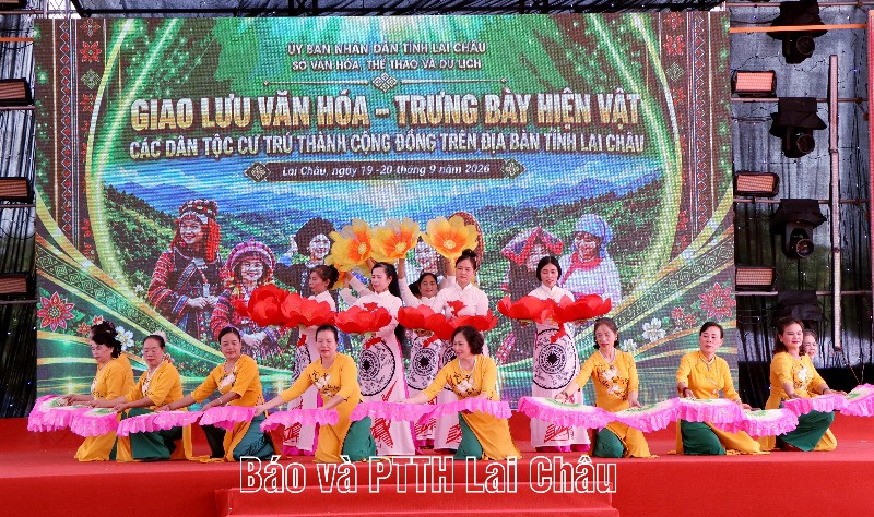 Sắc màu đại ngàn hội tụ tại Hội thảo sâm Lai Châu