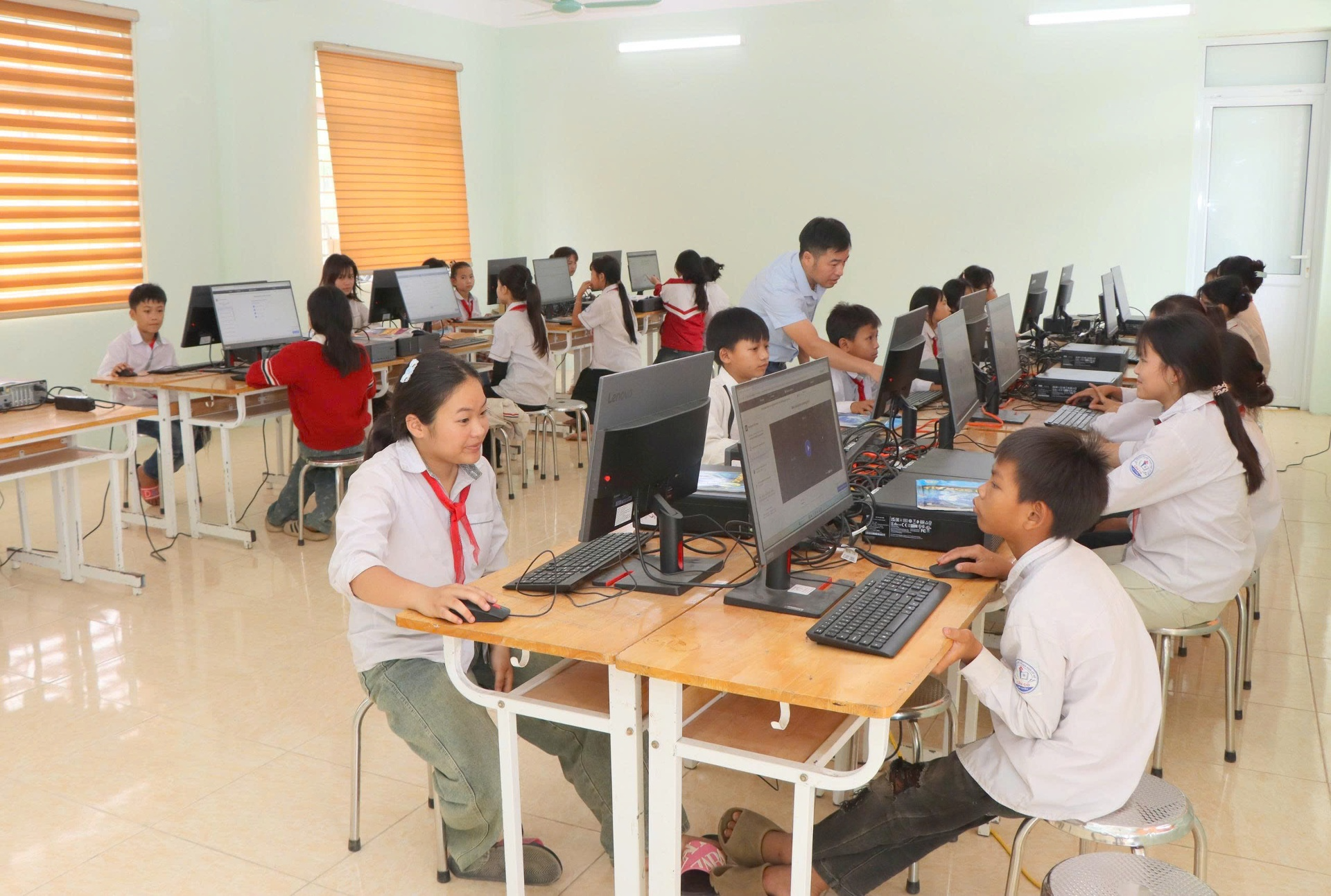 Từ định hướng đến hành động thực tiễn