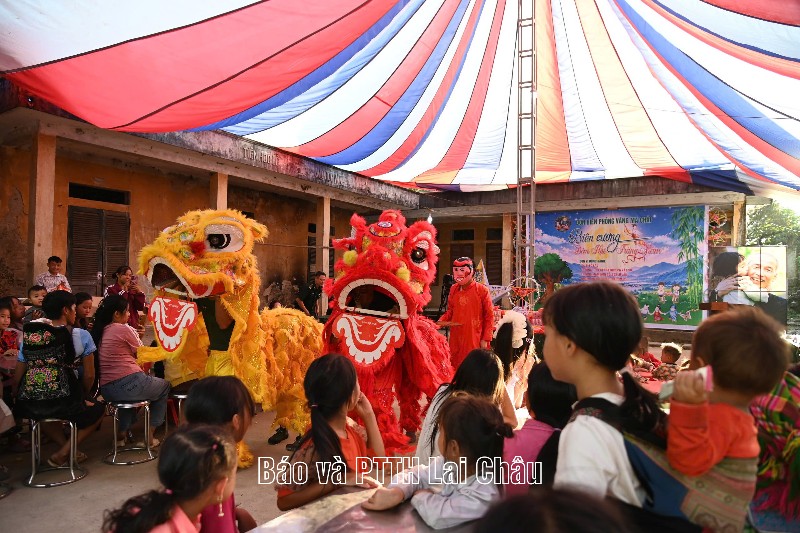 "Biên cương - Đêm hội trăng rằm"