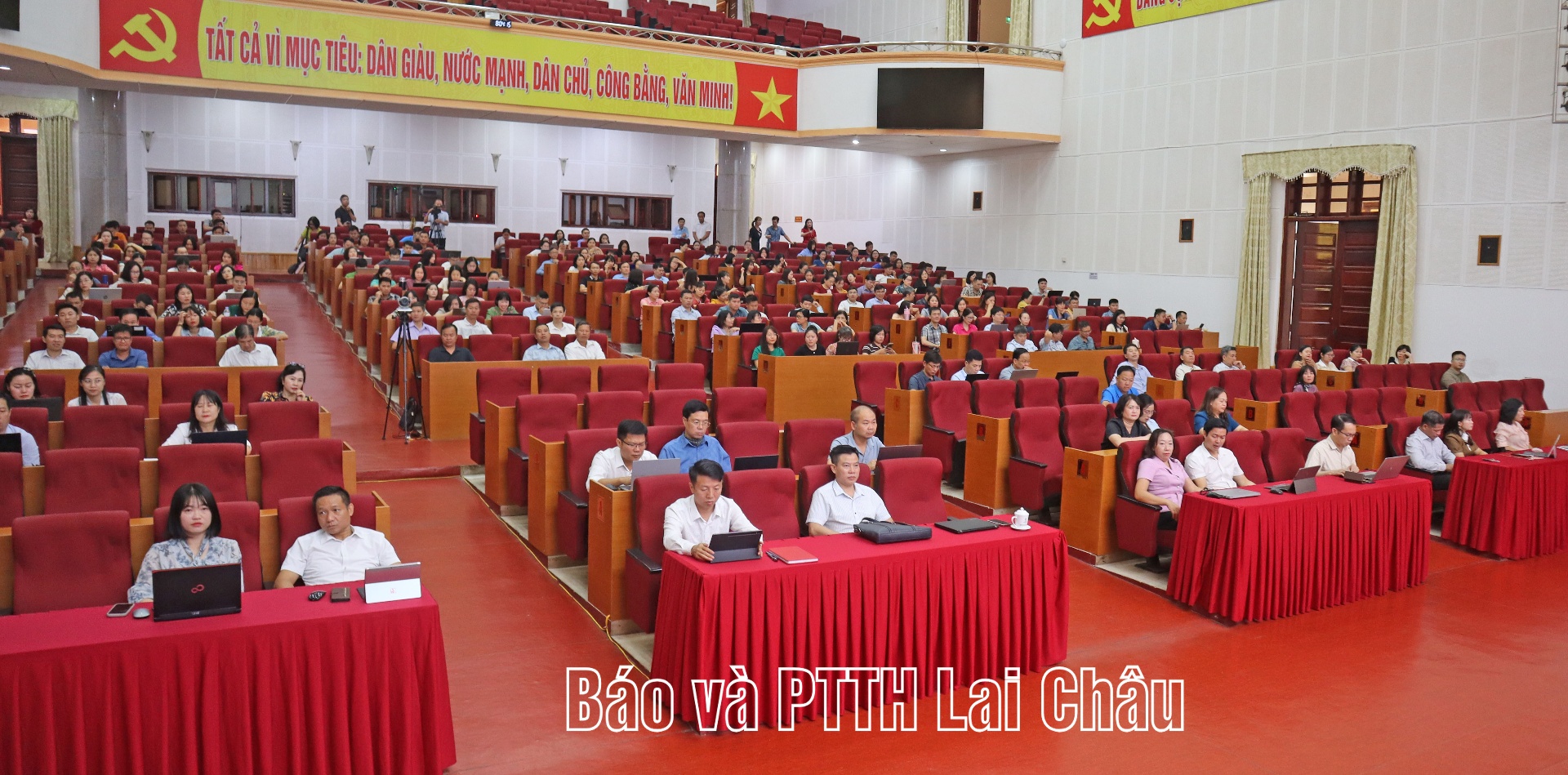 quang cảnh